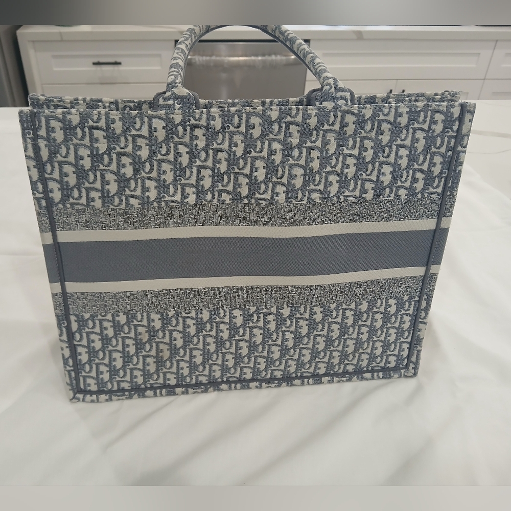 Dior Blue Monogram Tote Bag - Picture 2 of 5